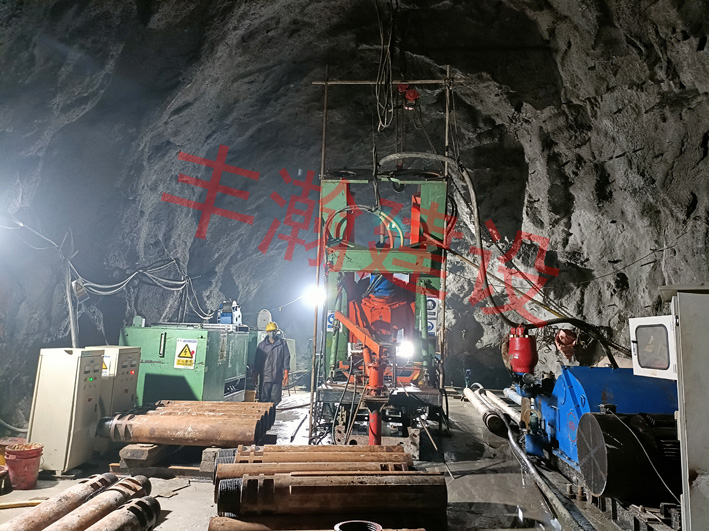 尼泊爾三金考拉水電站，第二條60°斜井一次成井，2.6米直徑，深度250米，成功開鉆